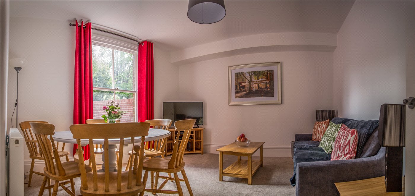 Dining/Sitting Room